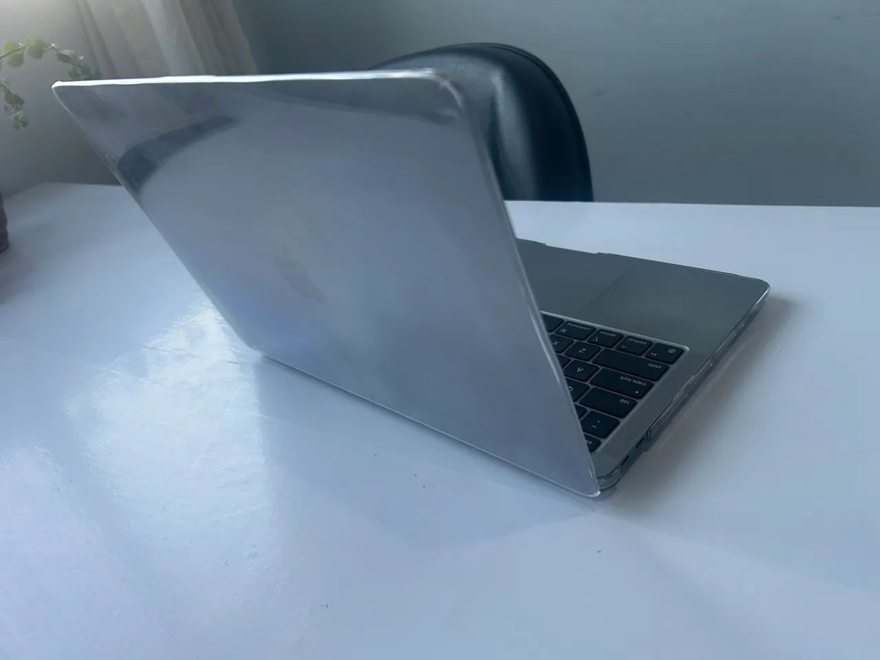 MAC BOOK M1 8GB 256gb