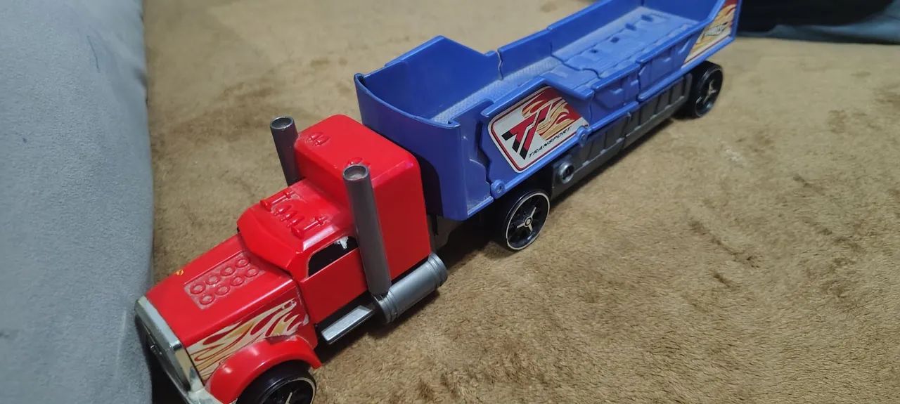 caminhão hot Wheels de simula batida original 