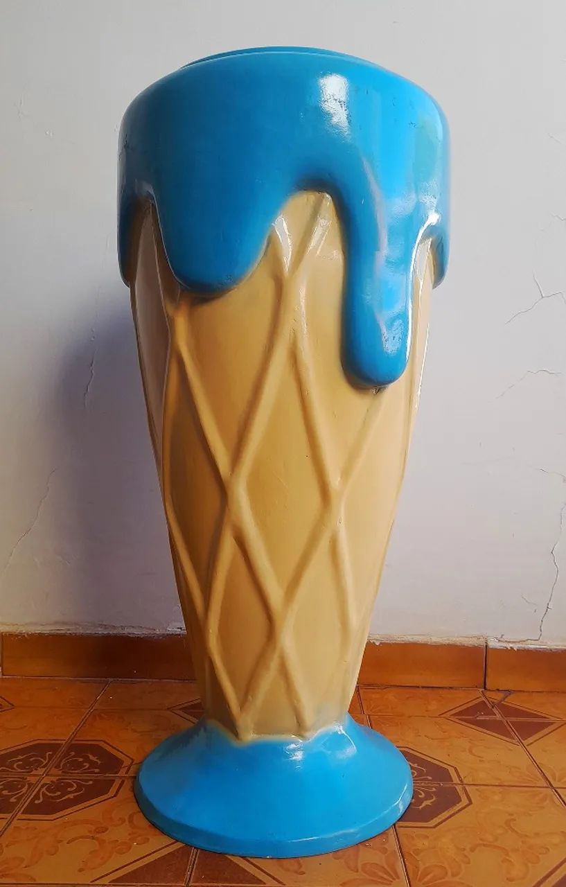 Conjunto com 6 Banquetas Personalizadas de Sorvete em Fibra de Vidro - Foto 3