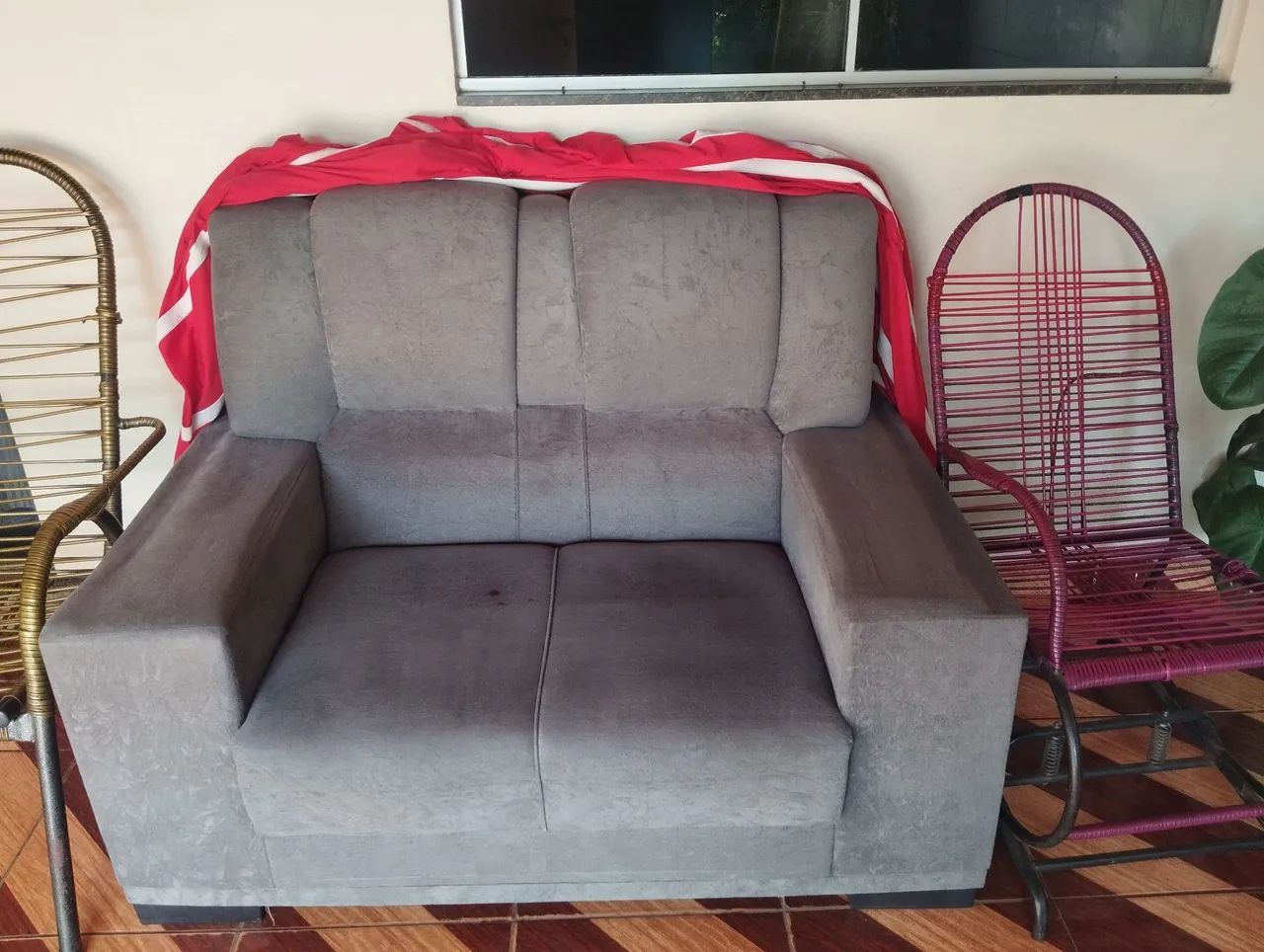 Vendo sofá de 2 lugares. - Foto 3
