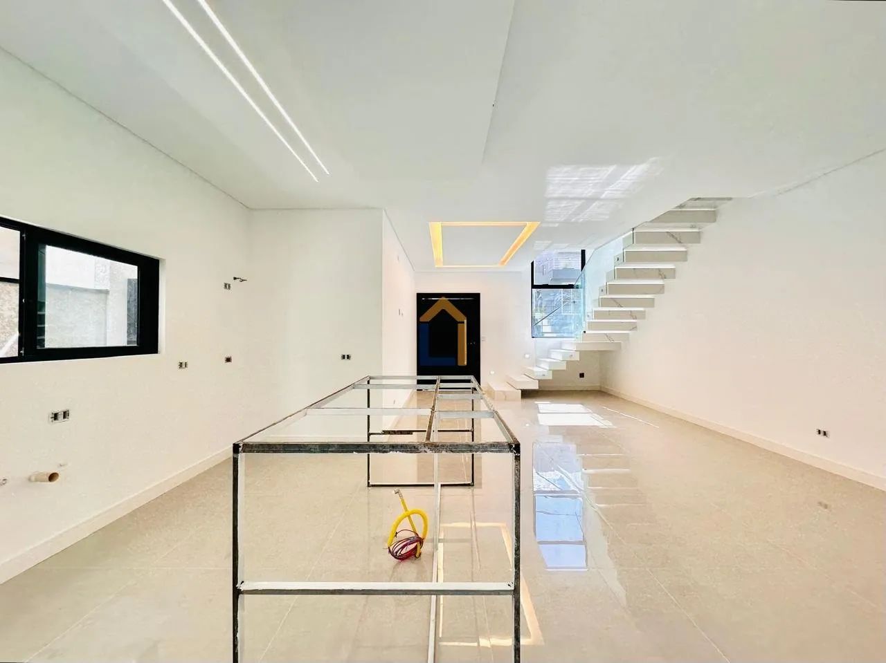 Sobrado com 146m² no bairro Umbara - Foto 4