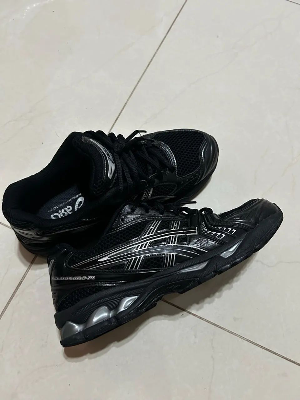 kayano 14 black metalic