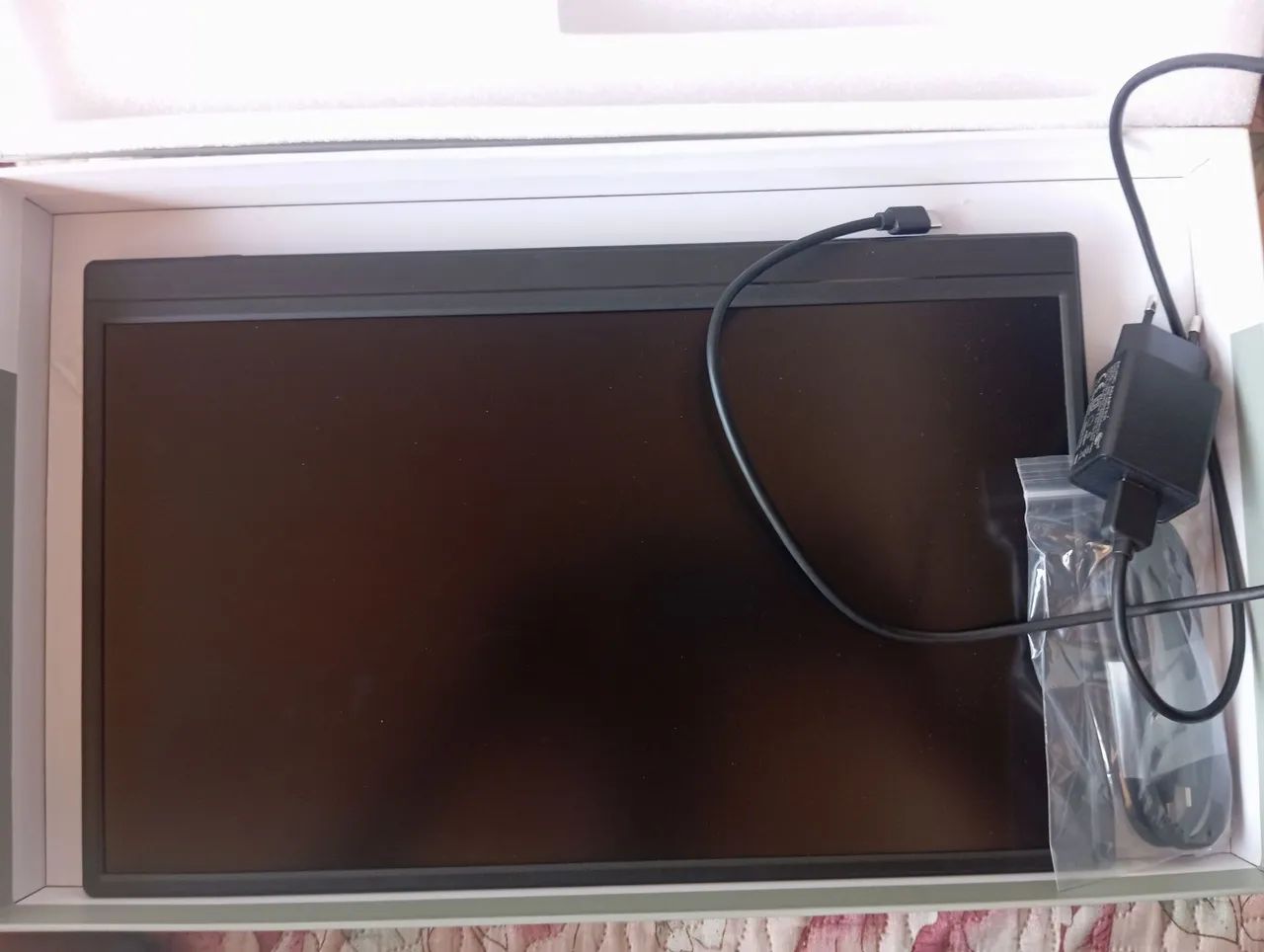 Monitor portátil, e suporte 