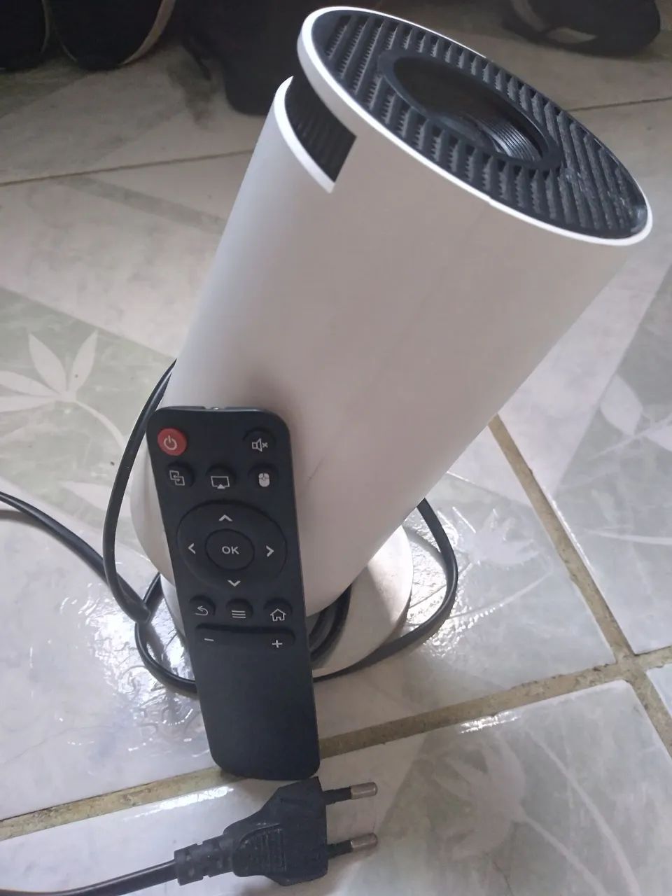 Projetor portátil hy300 Android  - Foto 3