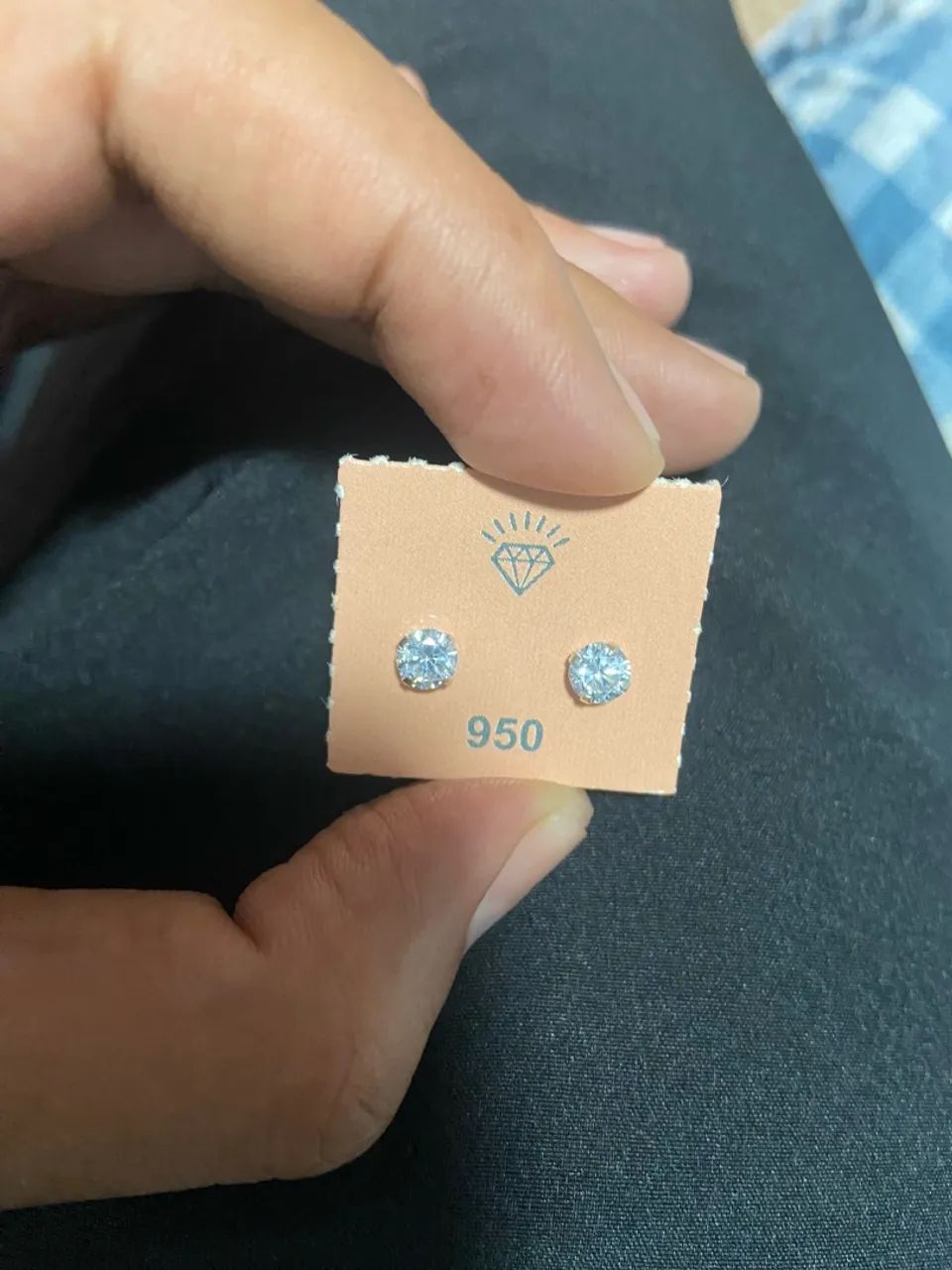 Brinco de zircônia prata 6mm