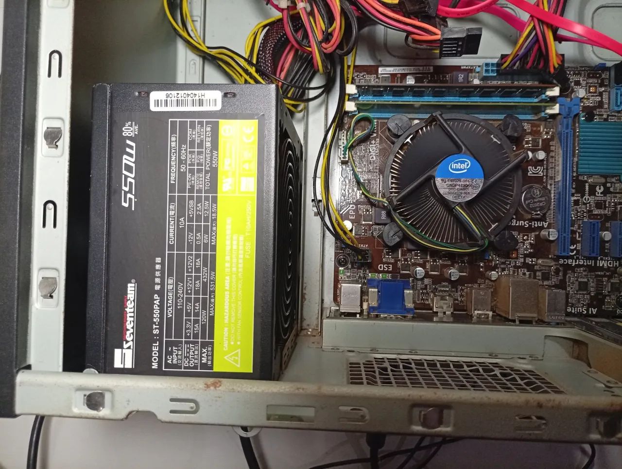 CPU i3 3 geração,4 ram, 500hd, fonte sevemteam 550w - Foto 5