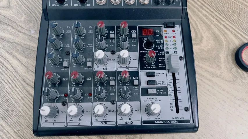 Mesa de Som Behringer 1002fx Xenyx - Foto 2