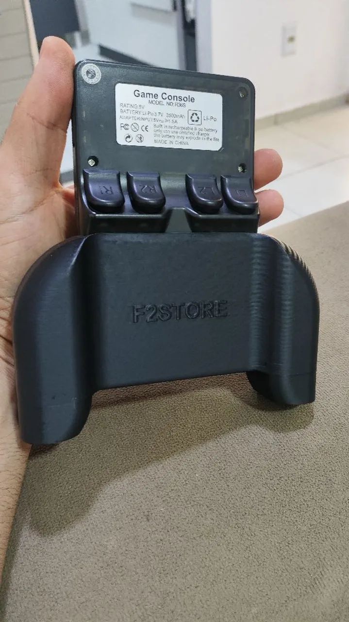Console R36S + Grip de Pegada Melhorada - Foto 3