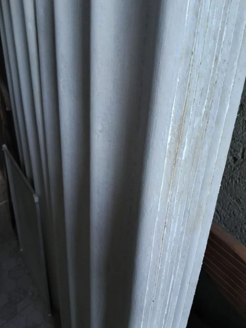 Vendo 20 telhas Ondina novas e pintadas 
