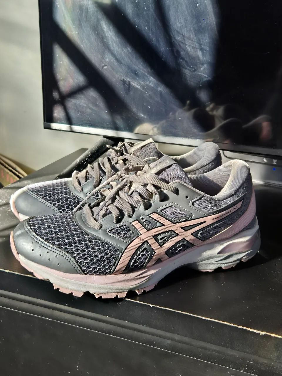 tênis asics gel-shogun 3 cinza e rosa - Calçados - Parque Boa