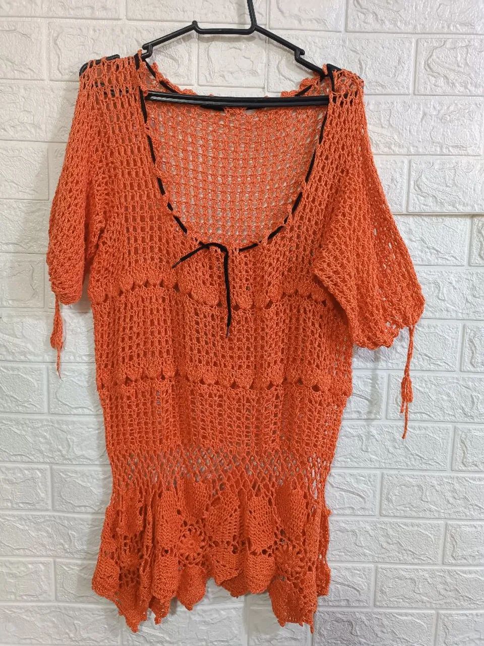 Blusa artesanal em crochê 