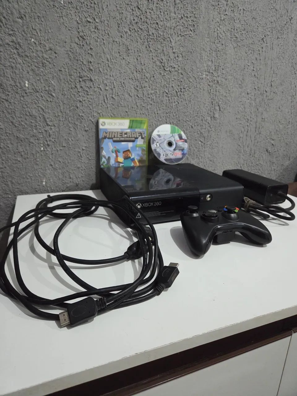 Xbox 360 super slim 