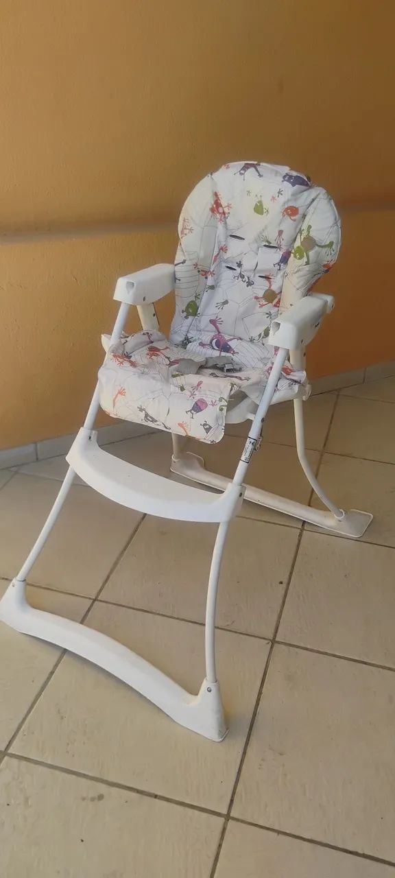 Cadeira de alimentação infantil 