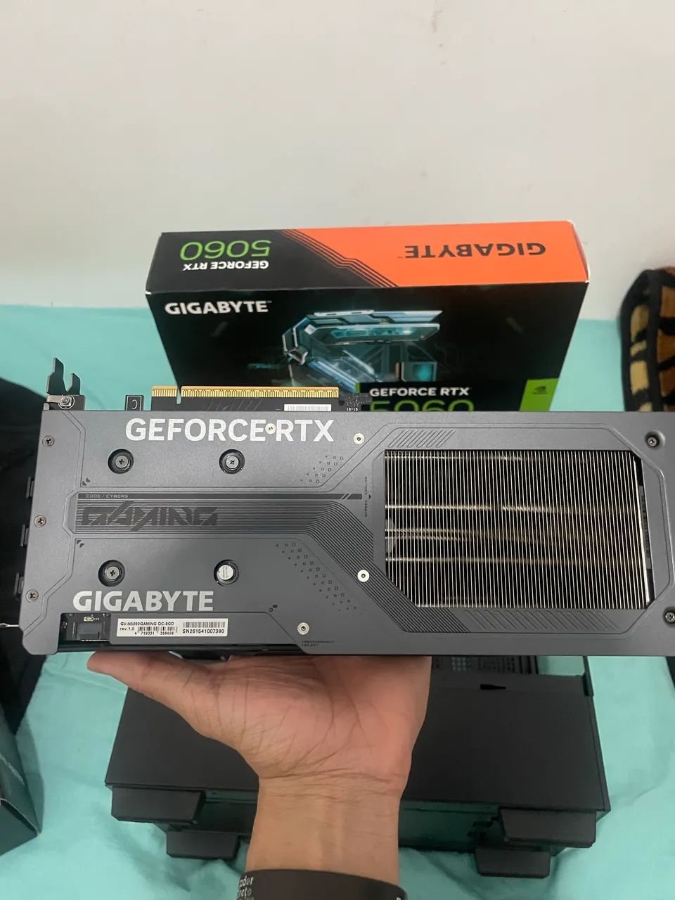 RTX 5060 GIGABYTE GAMING OC 8GB NOVA!!! - Foto 4