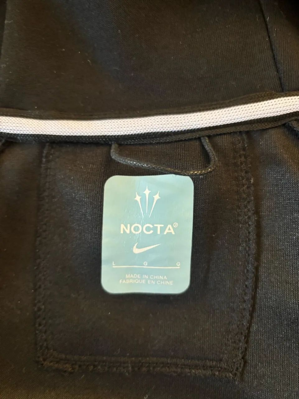 NIKE X NOCTA TECH FLEECE PRETA M  - Foto 4