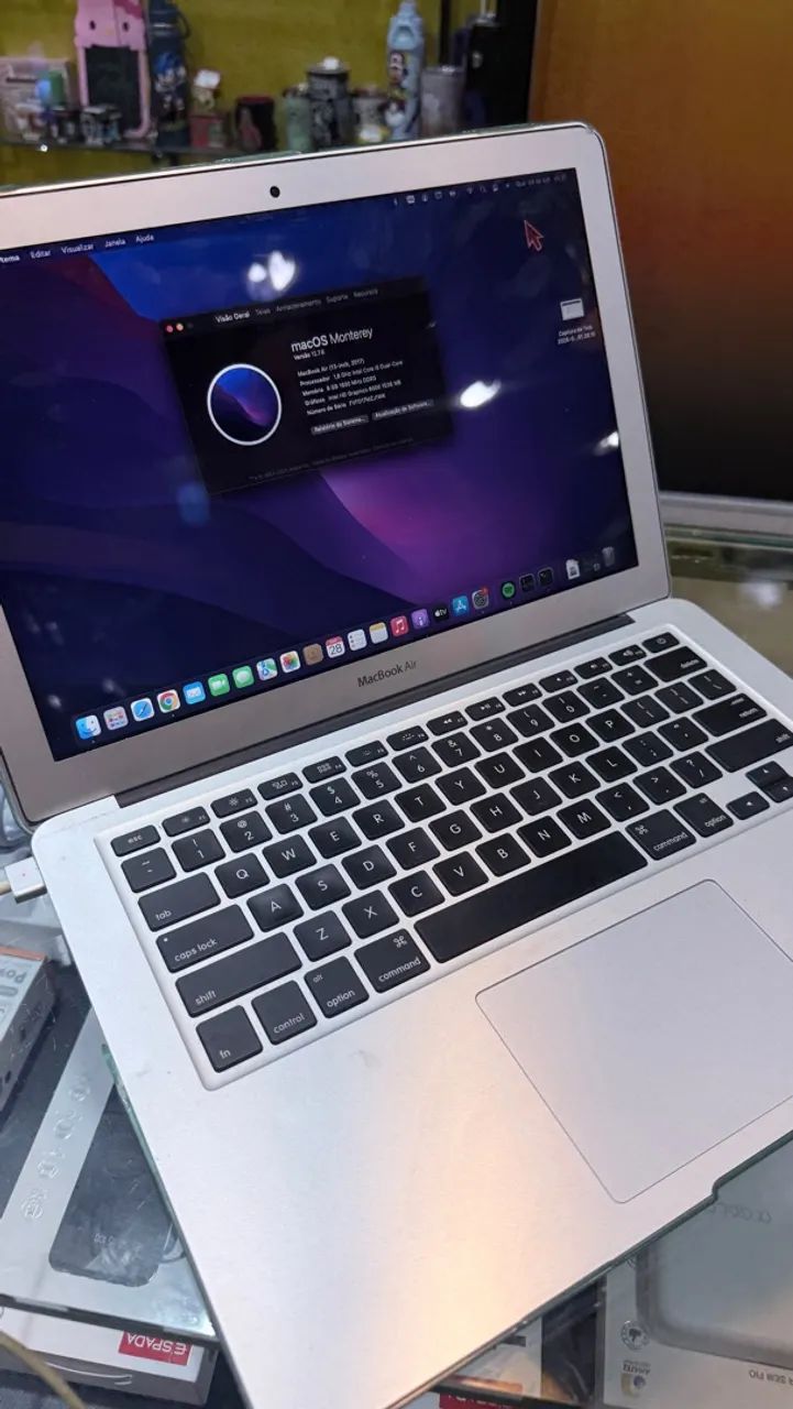 MacBook Air de 13 polegadas (2017) i5 dual-core 8 GB RAM Intel HD Graphics 6000 - Foto 2