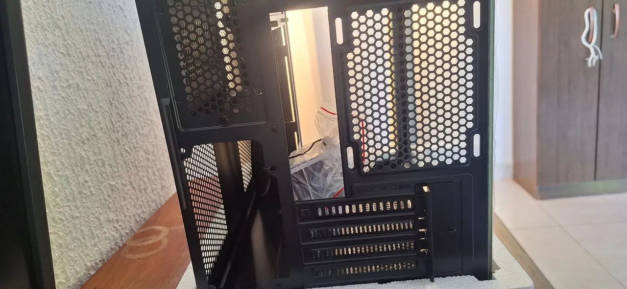 Gabinete hx710l 