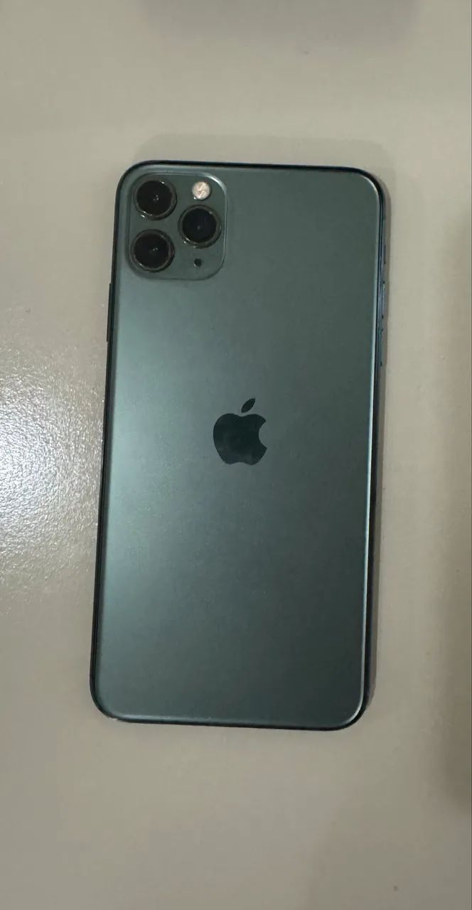 iPhone 11 Pro Max 256 GB verde USADO - Foto 2