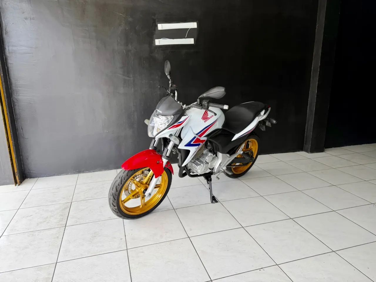 Cb 300 2015 Tricolor Extra!! - Foto 2