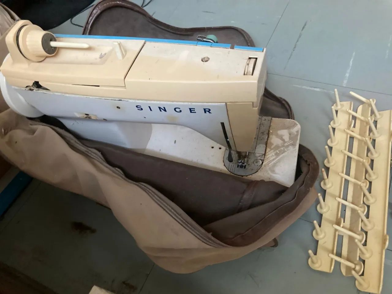 Maquina de costura singer