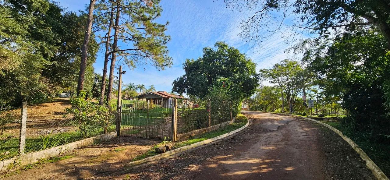 Chacara com ótima localização(Prox. Enxovia)