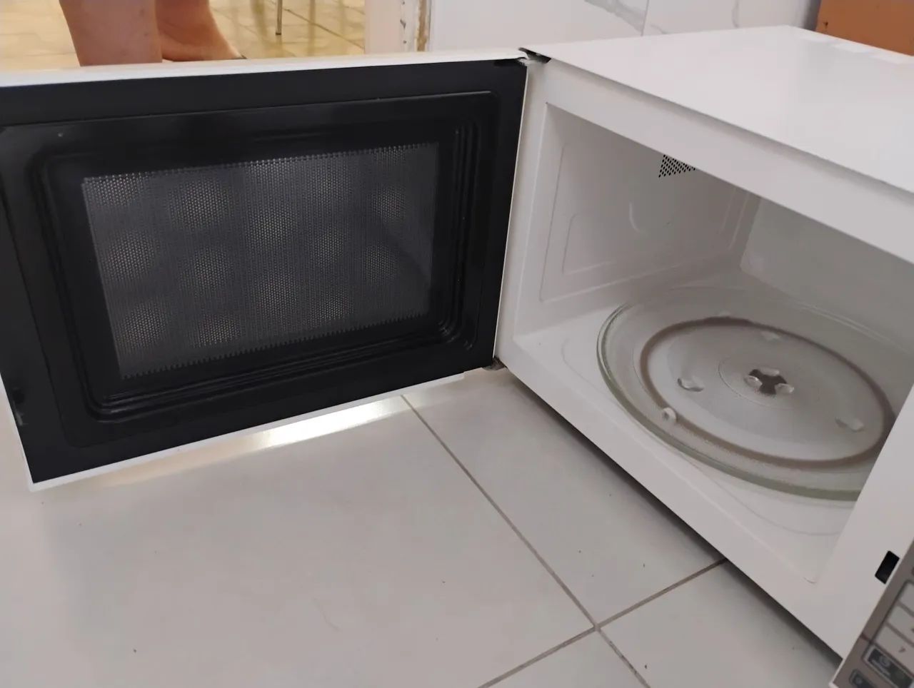 Microondas Midea 31 lt - Foto 5