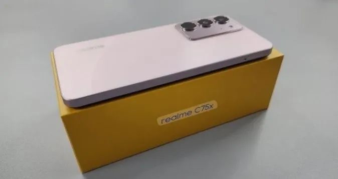 Realme C75X  - Foto 4