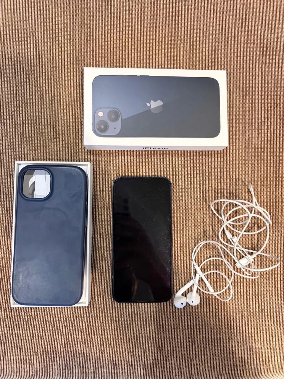 iPhone 13 128GB Cor Meia-Noite, original, com caixa e acessórios