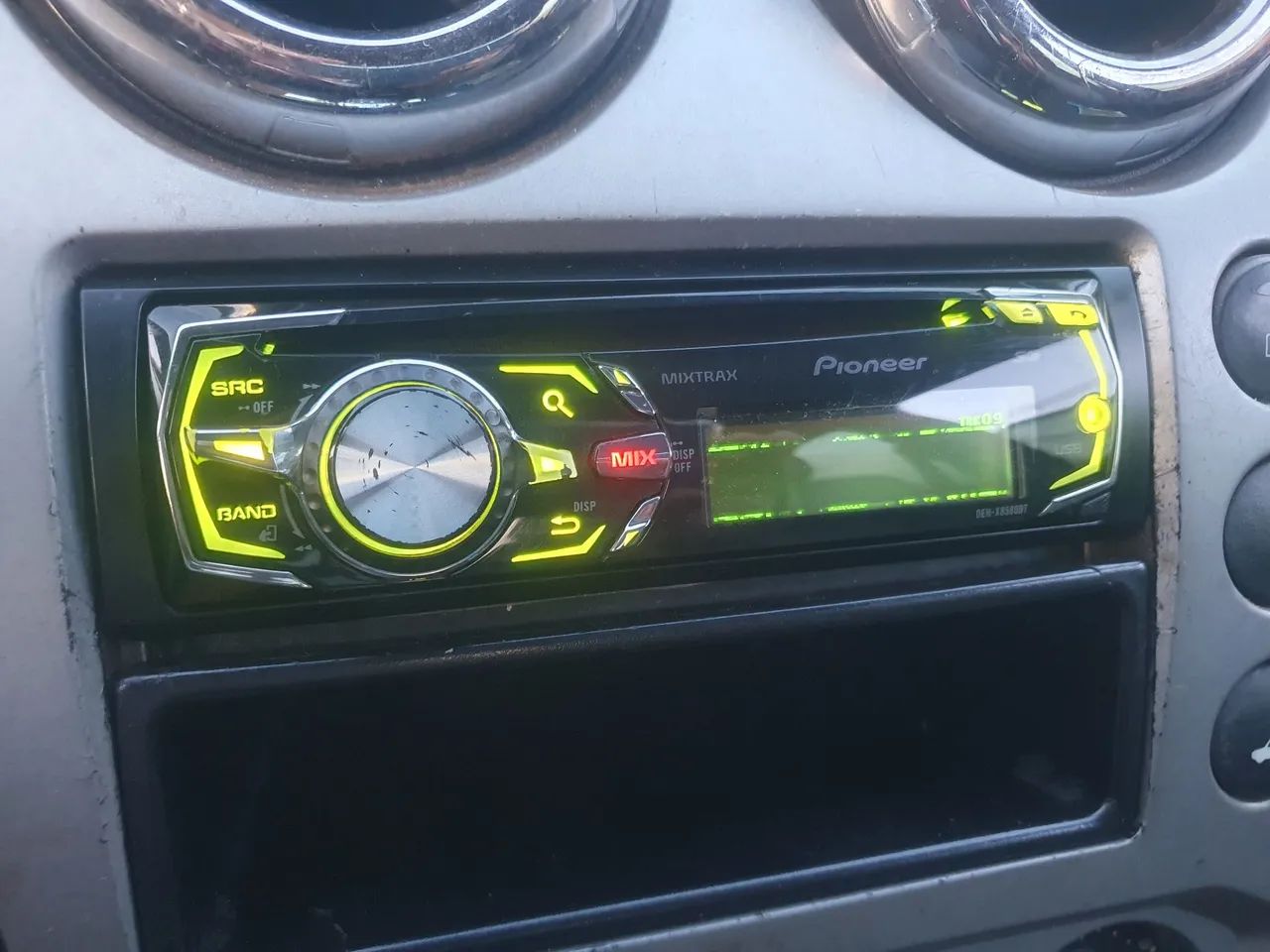 Toca cd pioneer golfinho com Bluetooth deh.x 8580bt  - Foto 4