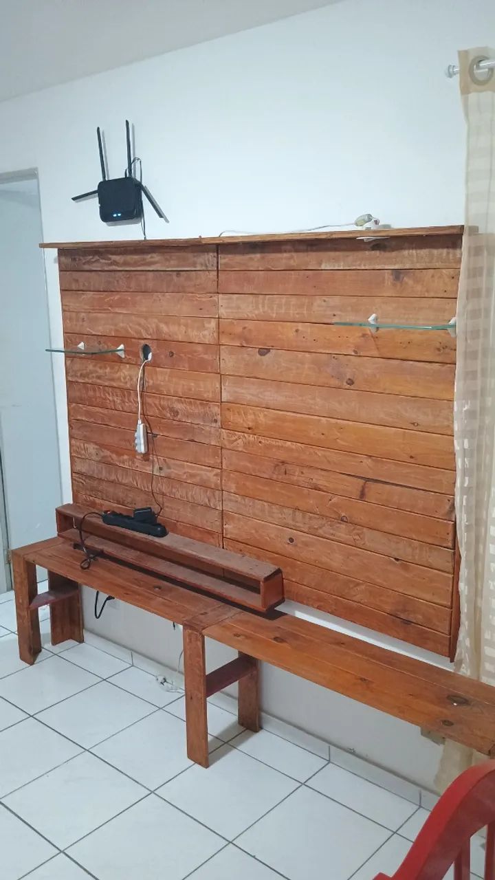 Painel + Rack de Madeira Maciça - Rústico - Foto 2