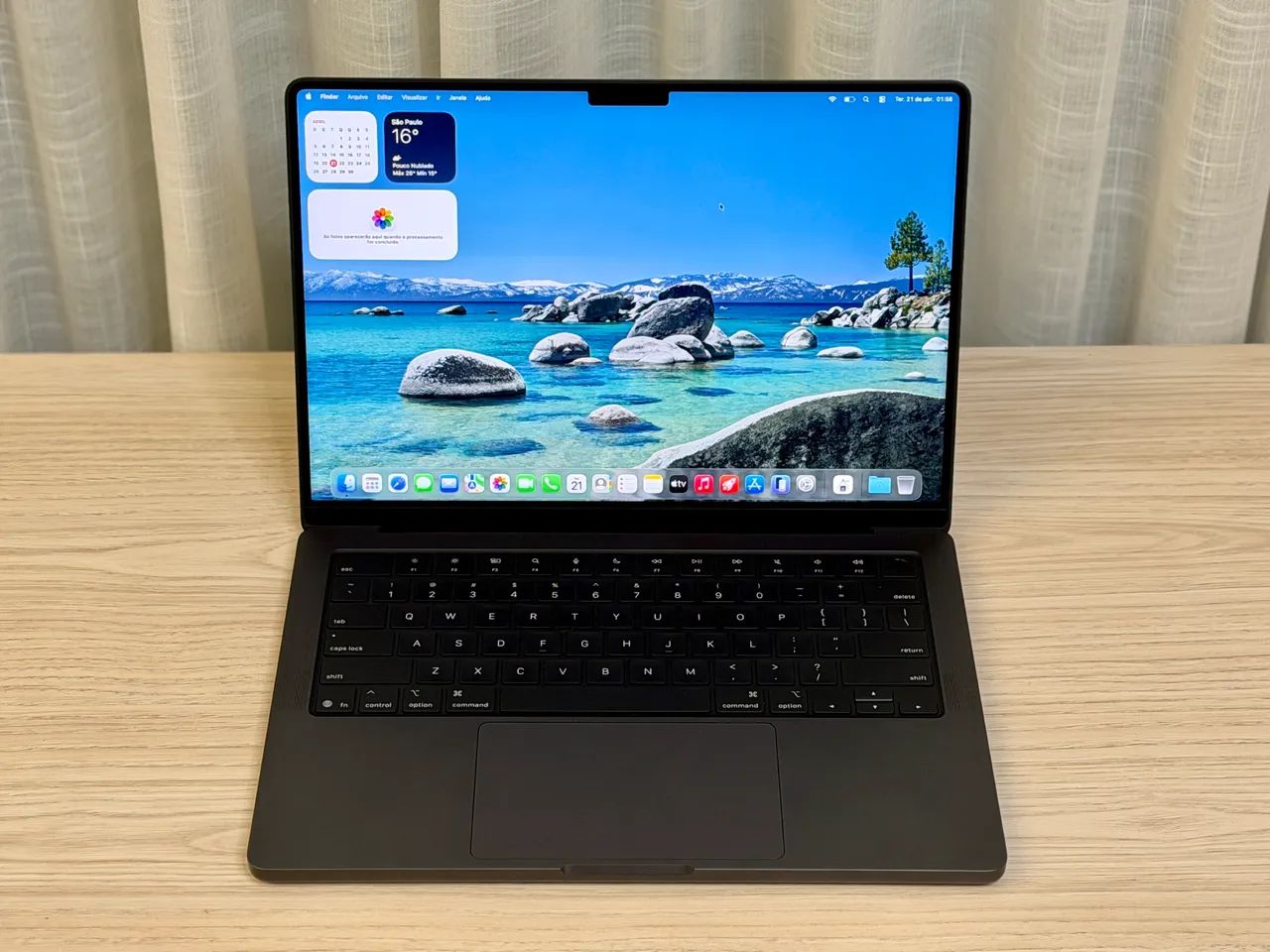 MacBook Pro 14 Polegadas M5 16GB 512SSD - Seminovo - 1 mês de uso