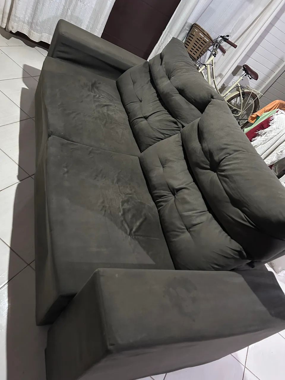 Sofá retrátil e reclinável