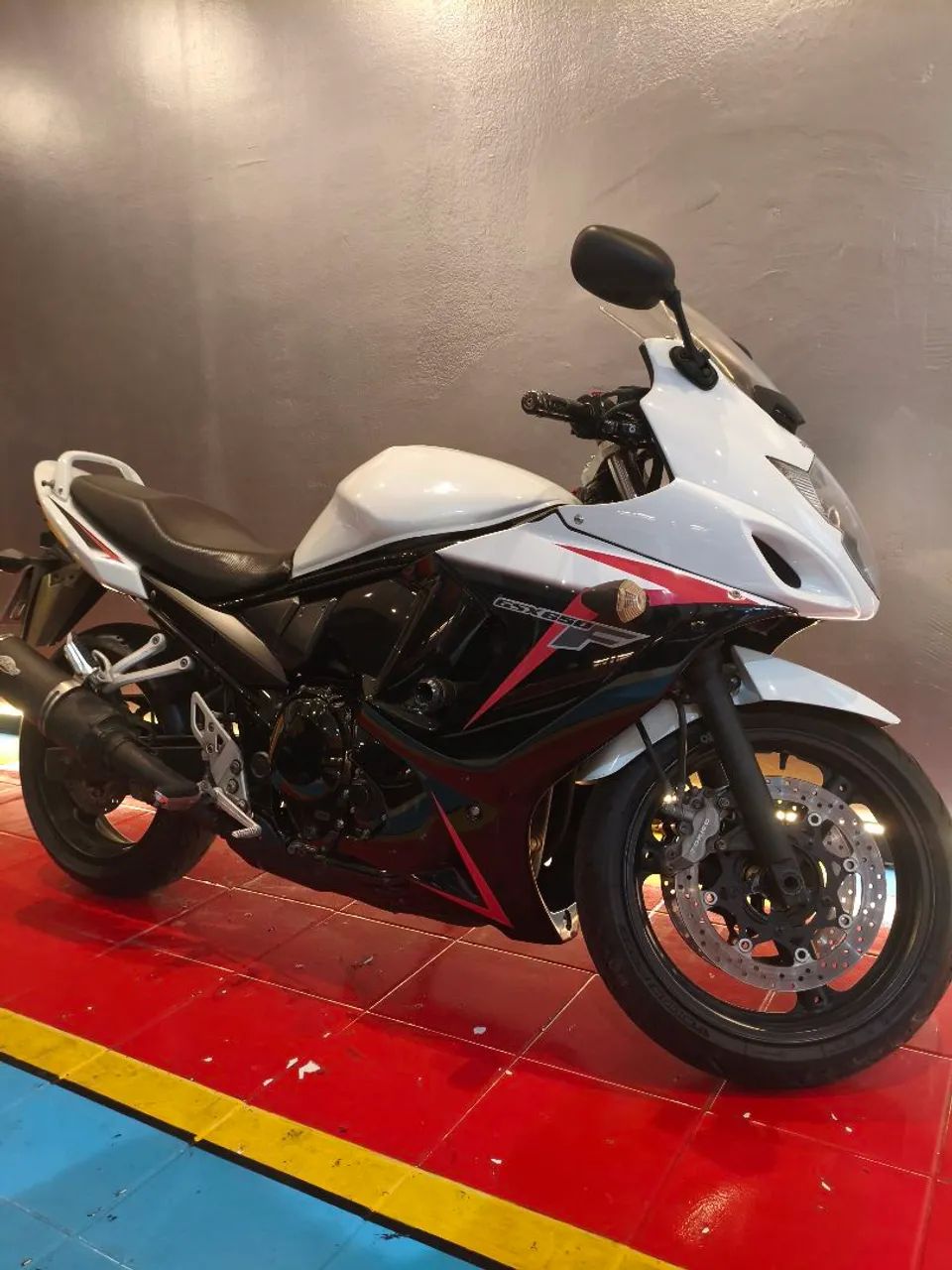 Suzuki GSX 650F - Foto 3