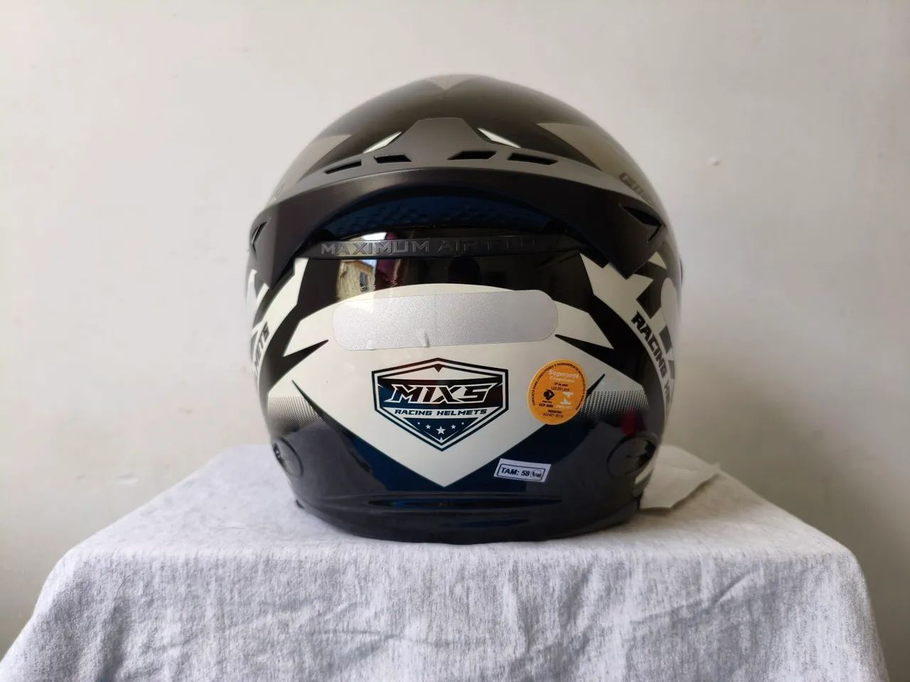 Capacete Mixs Novo, Tamanho 58 a vista  - Foto 4