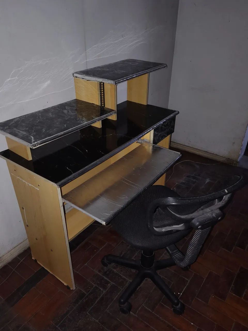 Mesa de Computador com cadeira  - Foto 2