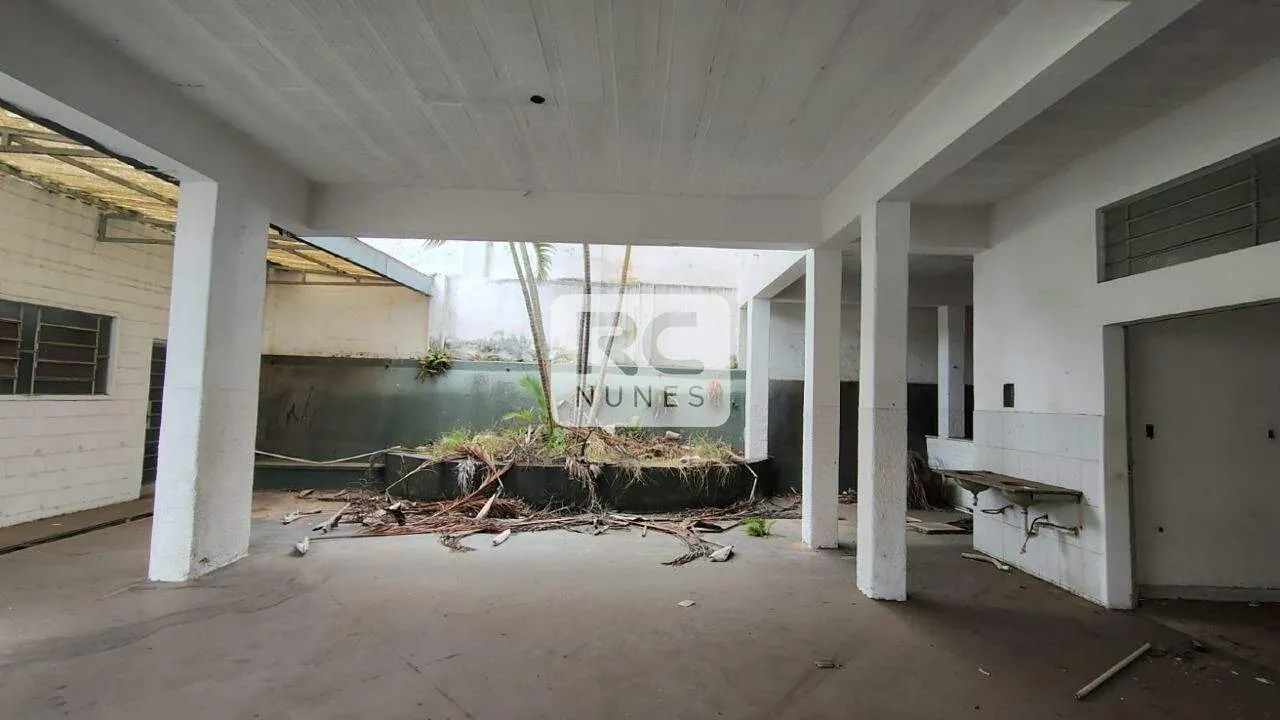 Casa comercial + Galpão no bairro Carlos Prates, com aproximadamente 500m² de área ! - Foto 4