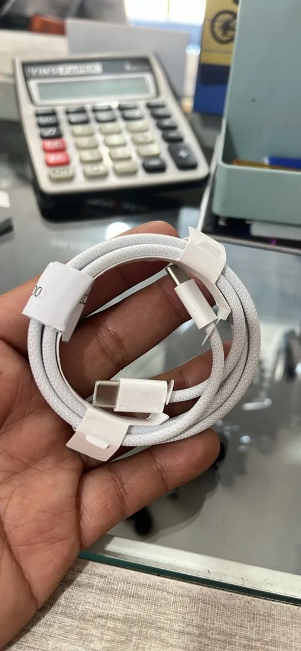 Vendo cabos de yphone do 15 ao 18 - Foto 2