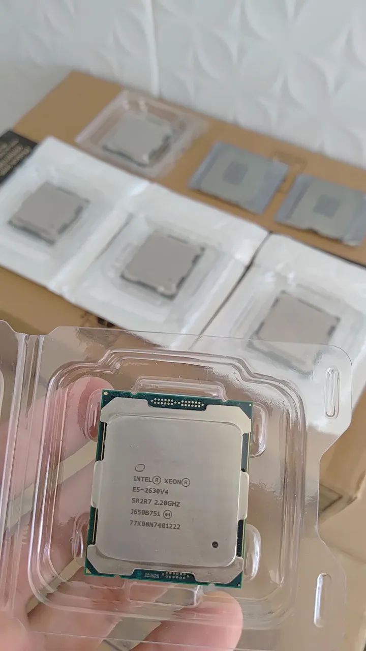 Intel® Xeon® E5-2630 v4 Cache de 25M, 3.1 GHz<br>Cache de 25M, 2,20 GHz - Foto 5