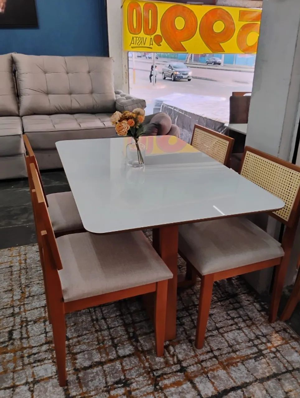 Mesa de jantar com 4 cadeiras ratan