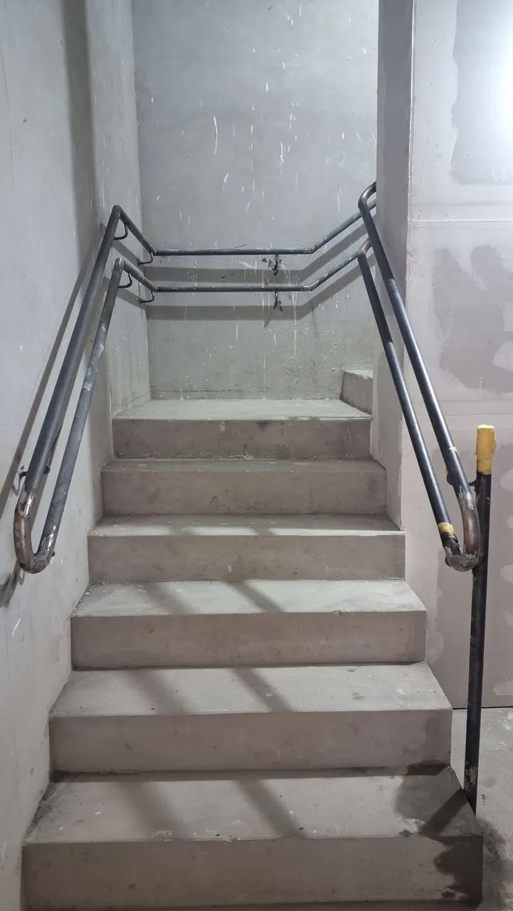 Serralheiro/Pedreiro profissional 