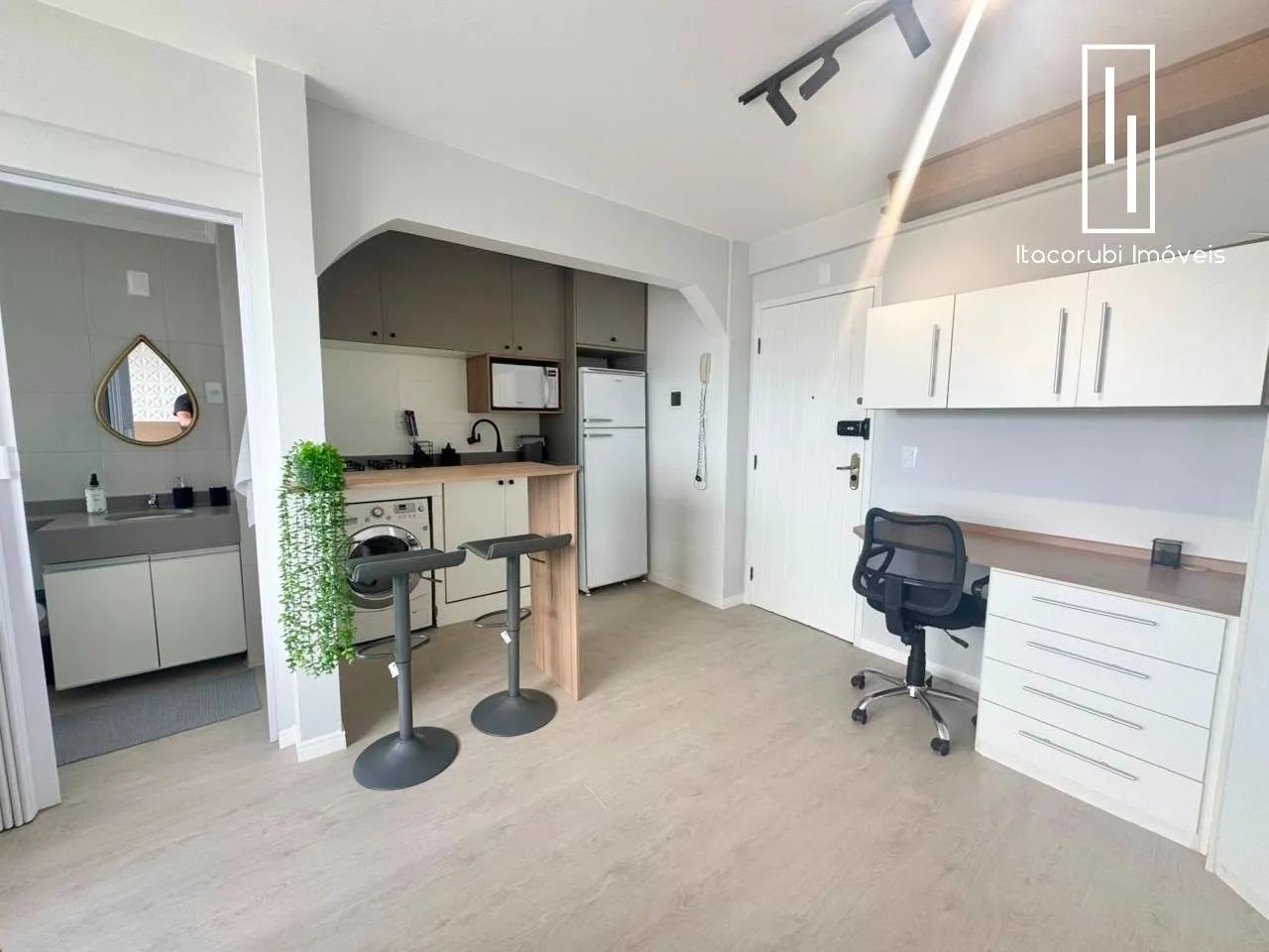 Studio mobiliado com vista mar próximo a ponte!! - Foto 4