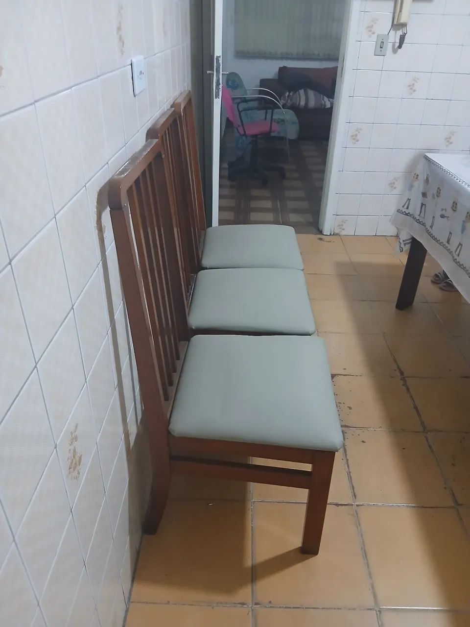Mesa c/ 6 cadeiras  - Foto 5