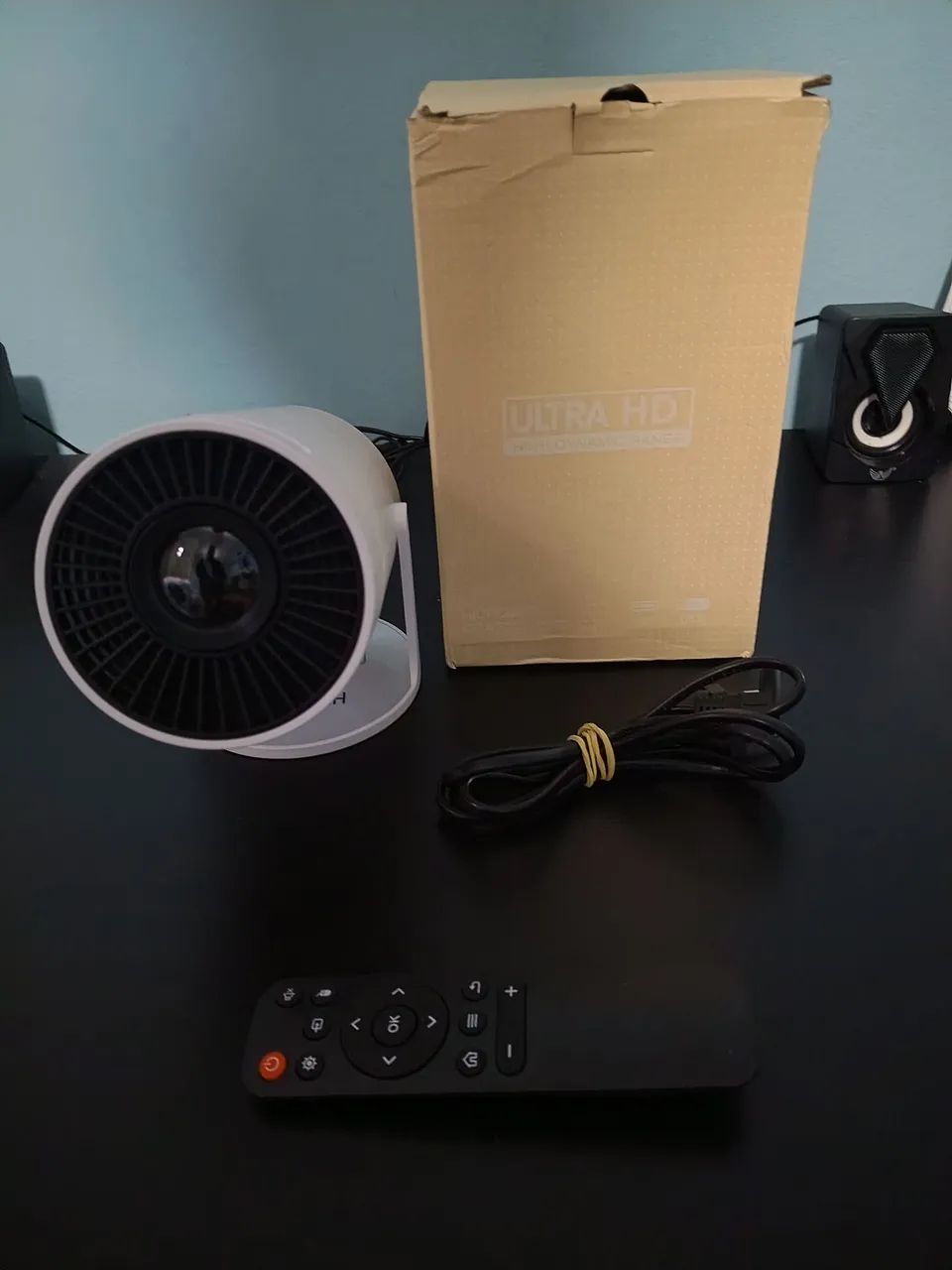 Projetor pouco usado em ótimo estado 