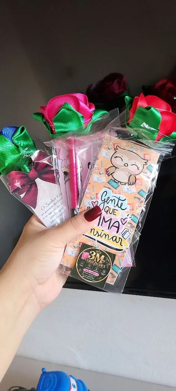Canetas de flor de cetim 