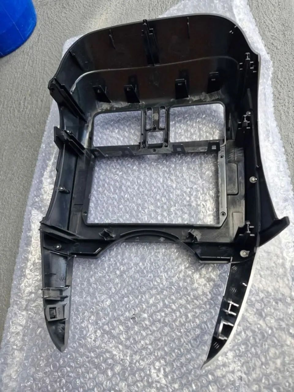 Moldura para Multimídia de 10 polegadas Nissan Versa (Ar Digital) - Foto 2
