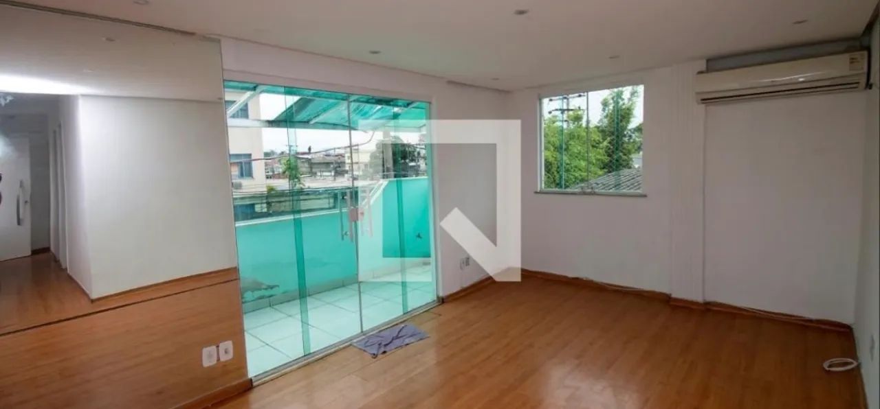 Casa 2 andar, no blindex, portão automático.