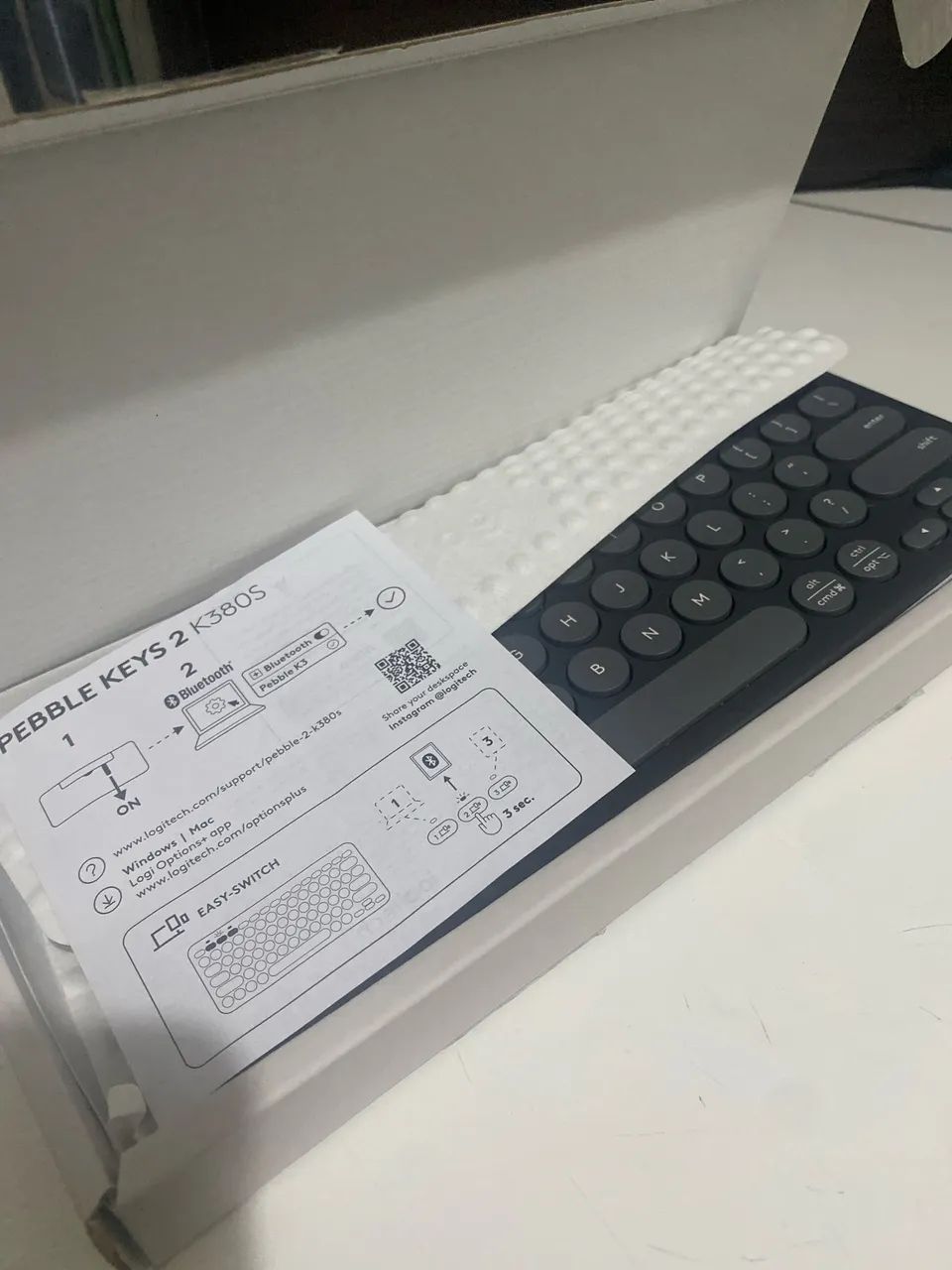 Teclado Bluetooth Logitech Pebble Keys 2