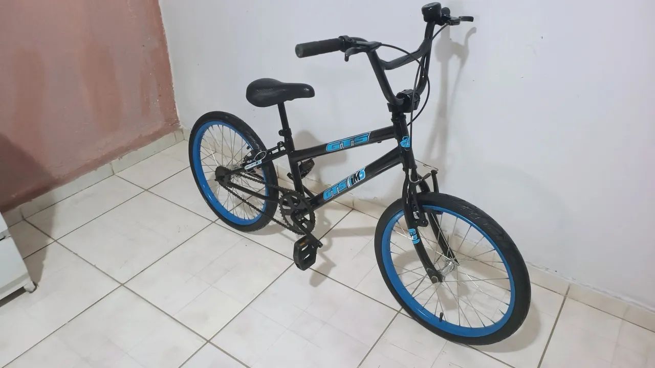 Bicicleta aro 20 bem conservada  - Foto 4