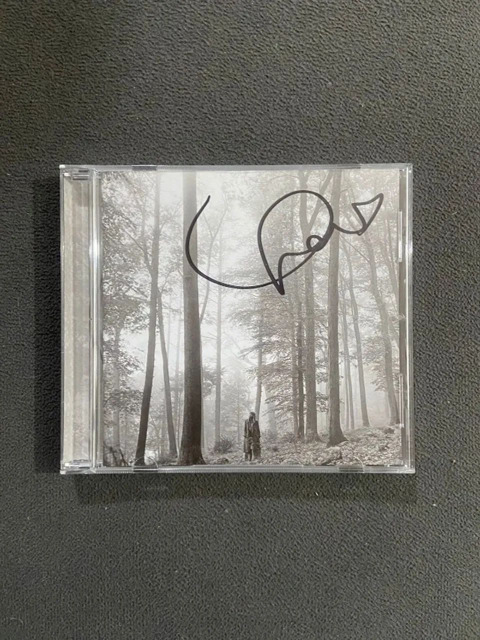 CD Folklore Autografado - Taylor Swift - CDs, DVDs etc - Parque
