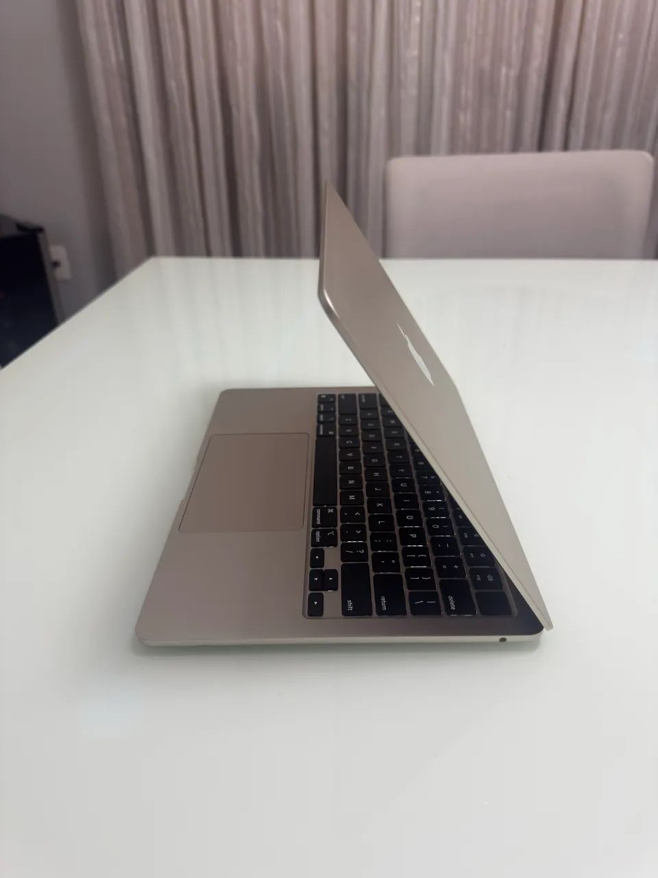 MACBOOK AIR M2 2022 256GB BATERIA 98% - Envio Olx Pay - Notebooks